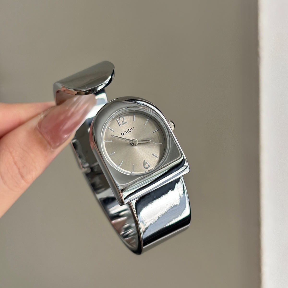 Nouvelle Montre Bracelet en Or - Luxury Watch Levels avis et prix