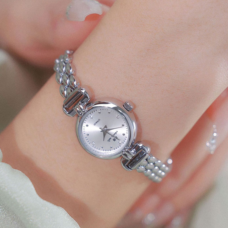 Bracelet de montre en argent b - Quiet Luxury Watch avis et prix